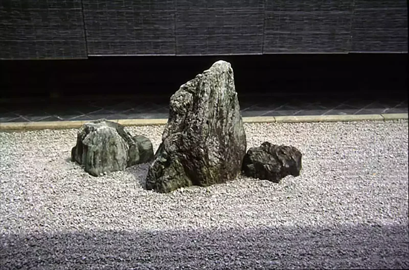 Budist kaya örneği