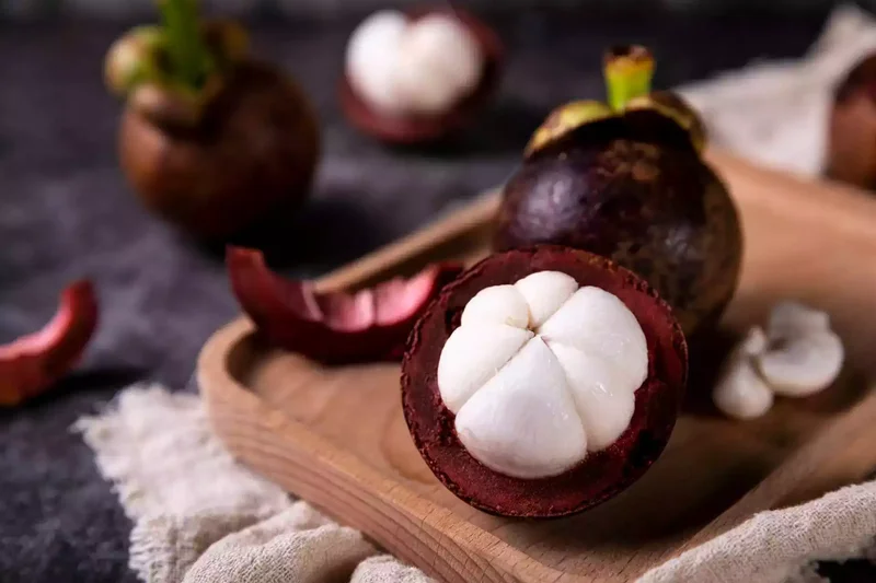 山竹 mangosteen